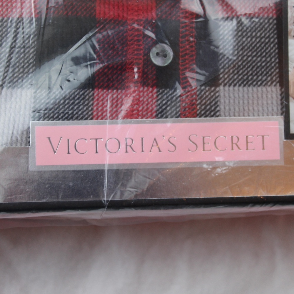 Victoria's Secret Fireside tank and shortie set